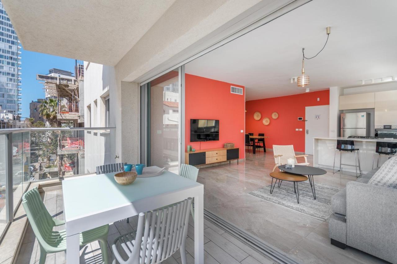 3 Bedrooms Apt Balcony & Parking Near Banana Beach Tel-Aviv Extérieur photo