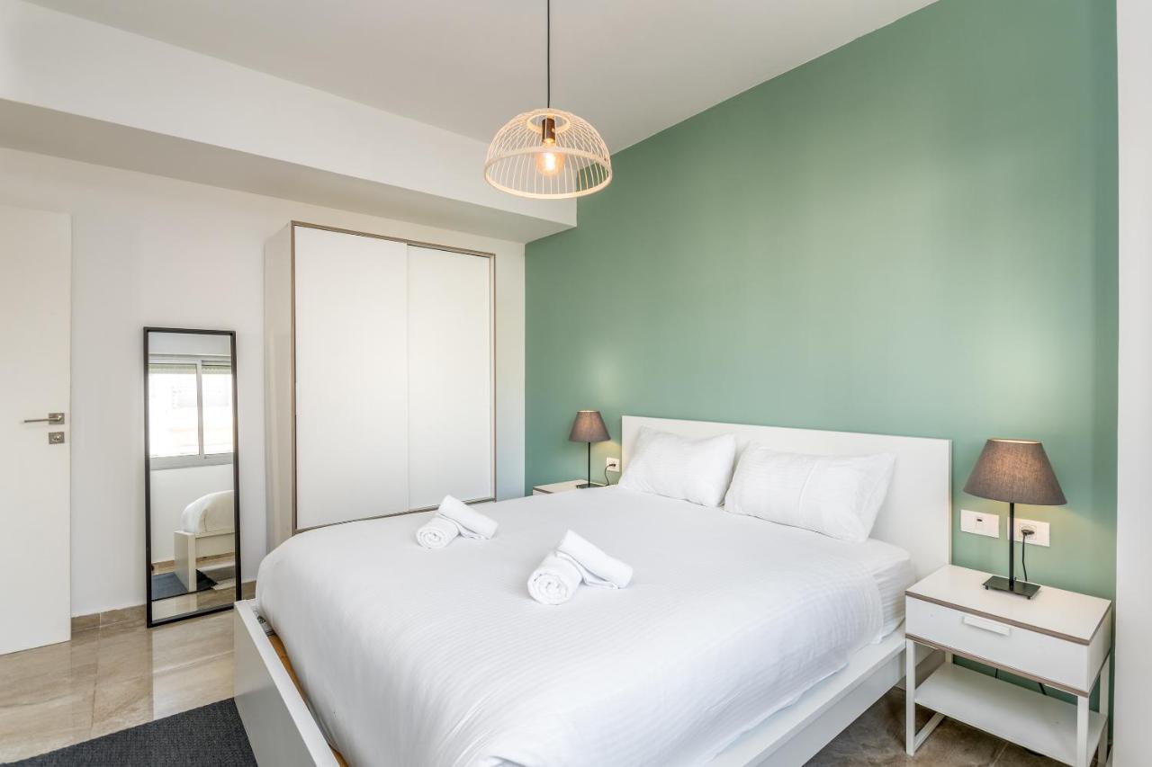 3 Bedrooms Apt Balcony & Parking Near Banana Beach Tel-Aviv Extérieur photo